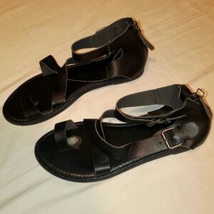 Universal Thread Black Strappy Sandals